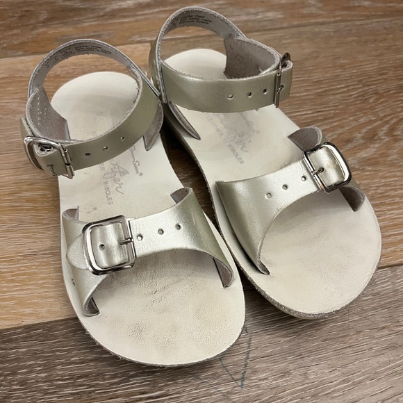 Kids Metallic Sandals saltwater size 9C SunSans - Picture 2 of 3